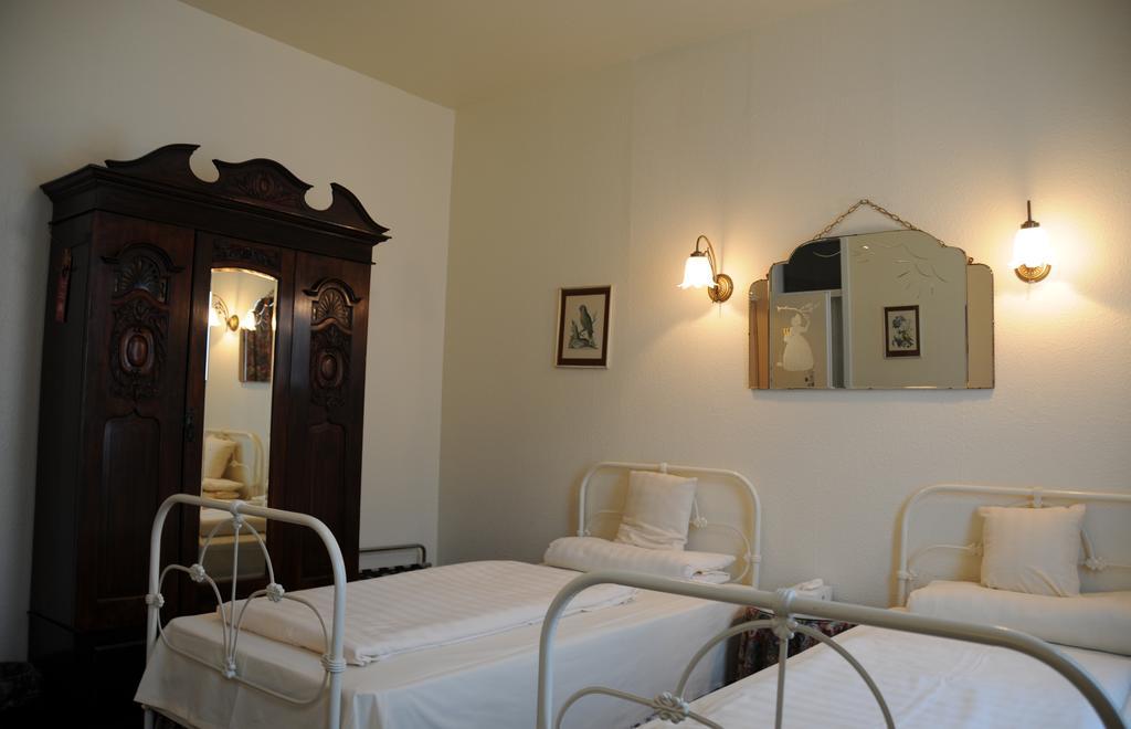 Hotel Admiral Wiesbaden Oda fotoğraf