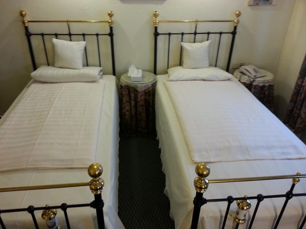 Hotel Admiral Wiesbaden Oda fotoğraf